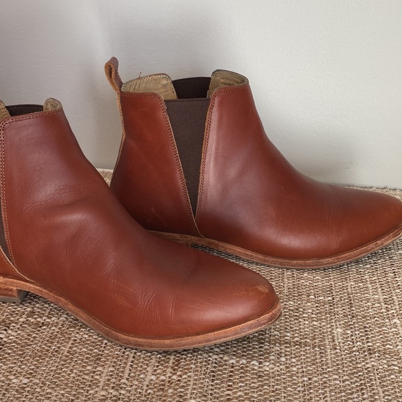 Nisolo Everyday Chelsea Boot - Picture 7 of 9